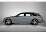 Mercedes-Benz E-klasse Estate 300 e AMG Plug-In Hybride Trekhaak AMG Line | Night Pakket | Ledkoplampen | Stoelverwarming voor | Distronic. Inclusief 24 maanden MB Certified garantie voor Europa.