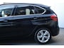 BMW 2-Serie Active Tourer 220i High Executive / Headup / Sportstoelen