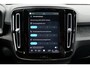 Volvo XC40 Recharge Plus 70 kWh | Verwarmbare voorstoelen en stuurwiel | Dealeronderhouden | Google Infotainment | 4-Seizoenenbanden | Parkeercamera | Parkeersensoren voor + achter |