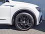 Volkswagen Tiguan 2.0 TSI 190pk DSG 4Motion Highline Business R | Panoramadak | Trekhaak | Navigatie