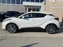Toyota C-HR / C-HR+ 1.8 HYBRID EXECUTIVE TREKHAAK PARK-SENSOREN BLIND-SPOT KEYLESS LM-VELGEN STOELVERW BLUETOOTH CAMERA