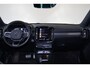 Volvo XC40 T4 Recharge R-Design - Panorama/schuifdak - IntelliSafe Assist - Harman/Kardon audio - Adaptieve LED koplampen - Parkeercamera achter - Verwarmde voorstoelen & stuur - Parkeersensoren voor & achter - Draadloze tel. lader - Extra getint glas - 19' LMV