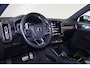Volvo XC40 T4 Recharge R-Design - Panorama/schuifdak - IntelliSafe Assist - Harman/Kardon audio - Adaptieve LED koplampen - Parkeercamera achter - Verwarmde voorstoelen & stuur - Parkeersensoren voor & achter - Draadloze tel. lader - Extra getint glas - 19' LMV