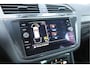 Volkswagen Tiguan 1.5 TSI 150pk DSG 2xR-Line Virtual Cockpit , Trekhaak, Camera , Navi , DAB+ , Carplay , Led verlichting etc.
