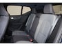 Volvo XC40 B3 Business Edition - Harman Kardon - Adaptive Cruise Control met Pilot Assist - BLIS dodehoekassistentie - Voorstoelen en stuurwiel verwarmbaar - Keyless - Elektr. bedienbare achterklep - Parkeersensoren voor & achter - Parkeer camera acter - 18' LMV - Getint glas v.a. de B-stijl - Google Maps geïntegreerd - Apple®CarPlay