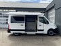 Renault Master T35 2.3 dCi L2H2 18158 km origineel!! BTW vrij!! Ideaal voor camper ombouw!! Airco Cruise controle Geïsoleerd Navigatie Luifel ruiten rondom Ex overheid  1e eigenaar
