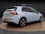 Volkswagen Golf 1.5 eHybrid Life Edition | Trekhaak | Camera | ACC | Parkeerhulp | Stuur-/Stoelverwarming | 18'' |