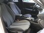 Peugeot e-2008 SUV Allure Avantage 54 kWh | Camera voor en achter | Apple Carplay/Android Auto | Navigaties | Dodehoek detectie | SOH 97,6%
