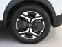 Peugeot e-2008 SUV Allure Avantage 54 kWh | Camera voor en achter | Apple Carplay/Android Auto | Navigaties | Dodehoek detectie | SOH 97,6%