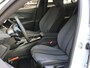 Peugeot e-2008 SUV Allure Avantage 54 kWh | Camera voor en achter | Apple Carplay/Android Auto | Navigaties | Dodehoek detectie | SOH 97,6%
