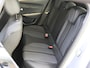 Peugeot e-2008 SUV Allure Avantage 54 kWh | Camera voor en achter | Navigatie | Dodehoek detectie | Apple Carplay/Android Auto | SOH 97,7%