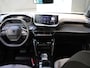 Peugeot e-2008 SUV Allure Avantage 54 kWh | Camera voor en achter | Navigatie | Dodehoek detectie | Apple Carplay/Android Auto | SOH 97,7%