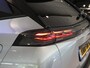Peugeot e-2008 SUV Allure Avantage 54 kWh | Camera voor en achter | Navigatie | Dodehoek detectie | Apple Carplay/Android Auto | SOH 97,7%