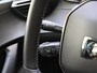 Peugeot e-2008 SUV Allure Avantage 54 kWh | Camera voor en achter | Navigatie | Dodehoek detectie | Apple Carplay/Android Auto | SOH 97,7%
