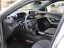 Peugeot e-2008 EV Allure Avantage 54 kWh Camera voor en achter / navigatiesysteem full map /  dodehoek detectie