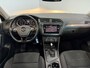 Volkswagen Tiguan 1.5 TSI ACT Comfortline Business Airco ECC | Panorama | Trekhaak | Stoel Verwarming | Apple Carplay | Navigatie | NAP