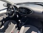 Toyota Aygo X 1.0 VVT-i MT Play | Stoelverwarming | LED | Als nieuw! |