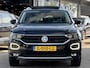 Volkswagen T-Roc 1.5 TSI AUT7 STYLE PANODAK LEDER NAVI CAMERA DIGI-DASH APPLE-CARPLAY LED LMV PDC