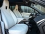 BMW iX xDrive45 101 kWh | NL-auto | Comfort access | Soft close | Iconic glow | Adaptive led | Sky lounge | Driving assistant prof. | Dab+ | Harman/kardon |