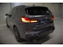 BMW X1 xDrive25e High Executive Edition M Sport | Stoelverwarming | Trekhaak | Parkeersensoren | Navigatie | Ambiance Verlichting | Keyless | Cruise Control | LED | Climate Control | DAB | BTW | SOH 92%