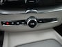 Volvo XC60 T6 AWD Ultimate Bright | Luchtvering | Harman/Kardon | 360° Camera | Panoramadak | Adaptive cruise | 21-Inch | DAB | Luchtvering | Harman/Kardon | 360° Camera | Panoramadak | Adaptive cruise | 21-Inch | DAB