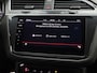 Volkswagen Tiguan 1.4TSIeHybrid 180kW/245PK R-Line DSG · Leder · Panoramadak · Trekhaak · Stoelverwarming · Apple/Android Car Play ·