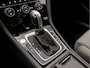 Volkswagen Golf Variant 1.5 TSI Highline Automaat (APPLE CARPLAY, VIRTUAL DASHBOARD, GROOT NAVI, KEYLESS, CAMERA, ALCANTARA, SPORTSTOELEN, STOELVERWARMING, GETINT GLAS, ADAPTIVE CRUISE, NIEUWSTAAT)