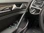 Volkswagen Golf Variant 1.5 TSI Highline Automaat (APPLE CARPLAY, VIRTUAL DASHBOARD, GROOT NAVI, KEYLESS, CAMERA, ALCANTARA, SPORTSTOELEN, STOELVERWARMING, GETINT GLAS, ADAPTIVE CRUISE, NIEUWSTAAT)