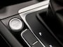 Volkswagen Golf Variant 1.5 TSI Highline Automaat (APPLE CARPLAY, VIRTUAL DASHBOARD, GROOT NAVI, KEYLESS, CAMERA, ALCANTARA, SPORTSTOELEN, STOELVERWARMING, GETINT GLAS, ADAPTIVE CRUISE, NIEUWSTAAT)