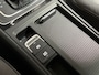 Volkswagen Golf Variant 1.5 TSI Highline Automaat (APPLE CARPLAY, VIRTUAL DASHBOARD, GROOT NAVI, KEYLESS, CAMERA, ALCANTARA, SPORTSTOELEN, STOELVERWARMING, GETINT GLAS, ADAPTIVE CRUISE, NIEUWSTAAT)