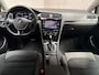 Volkswagen Golf Variant 1.5 TSI Highline Automaat (APPLE CARPLAY, VIRTUAL DASHBOARD, GROOT NAVI, KEYLESS, CAMERA, ALCANTARA, SPORTSTOELEN, STOELVERWARMING, GETINT GLAS, ADAPTIVE CRUISE, NIEUWSTAAT)