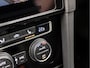 Volkswagen Golf Variant 1.5 TSI Highline Automaat (APPLE CARPLAY, VIRTUAL DASHBOARD, GROOT NAVI, KEYLESS, CAMERA, ALCANTARA, SPORTSTOELEN, STOELVERWARMING, GETINT GLAS, ADAPTIVE CRUISE, NIEUWSTAAT)