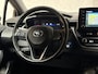 Toyota Corolla 1.8 Hybrid Sport Automaat (NAVIGATIE, LEDER, VIRTUAL COCKPIT, CAMERA, SPORTSTOELEN, GETINT GLAS, ADAPTIVE CRUISE, NIEUWE APK, NIEUWSTAAT)