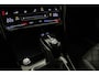 Volkswagen T-Roc R-Line 1.5 TSI 150pk DSG Automaat Trekhaak, Adaptive cruise control, Elektrische achterklep, Achteruitrijcamera, LED koplampen, Stoelverwarming