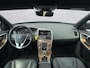 Volvo XC60 2.0 T5 Summum | 4WD| Standkachel | Stoelverwarming V+A | 20" Lichtmetalen velgen | Memoryseat | Navigatie | Lederen Bekleding | Parkeersensoren V+A