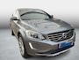 Volvo XC60 2.0 T5 Summum | Stoelverwarming | Achterbankverwarming | 20" Lichtmetalen velgen | Memoryseat | Navigatie | Lederen Bekleding | Parkeersensoren V+A