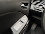 Renault Clio 1.6 E-Tech Hybrid 140 Sport 140Pk Automaat (VIRTUAL COCKPIT, APPLE CARPLAY, GROOT NAVI, LM VELGEN, GETINT GLAS, SPORTSTOELEN, PARKEERSENSOREN, CRUISE, NIEUWE APK, NIEUWSTAAT)