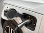 Volvo XC40 1.5 T4 Recharge R-Design 211Pk Automaat (APPLE CARPLAY, LEDER/ALCANTARA, CAMERA, GETINT GLAS, SPORTSTOELEN, ELEK ACHTERKLEP, ZWART HEMEL, KEYLESS, NIEUWSTAAT)