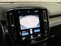 Volvo XC40 1.5 T4 Recharge R-Design 211Pk Automaat (APPLE CARPLAY, LEDER/ALCANTARA, CAMERA, GETINT GLAS, SPORTSTOELEN, ELEK ACHTERKLEP, ZWART HEMEL, KEYLESS, NIEUWSTAAT)