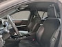 Volvo XC40 1.5 T4 Recharge R-Design 211Pk Automaat (APPLE CARPLAY, LEDER/ALCANTARA, CAMERA, GETINT GLAS, SPORTSTOELEN, ELEK ACHTERKLEP, ZWART HEMEL, KEYLESS, NIEUWSTAAT)