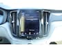 Volvo XC60 T8 Twin Engine AWD Inscription | Panoramadak | BLIS | Head up display | Elektrische voorstoelen met stoelverwarming | Adaptieve cruise control | Luchtvering| Trekhaak| Apple carplay/Android auto | Parkeercamera | Alarmklasse 3