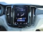 Volvo XC60 T8 Twin Engine AWD Inscription | Panoramadak | BLIS | Head up display | Elektrische voorstoelen met stoelverwarming | Adaptieve cruise control | Luchtvering| Trekhaak| Apple carplay/Android auto | Parkeercamera | Alarmklasse 3