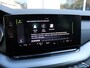 Skoda Octavia Combi 1.0 e-TSI 110PK Automaat Business Edition /NAVI/17'LM/PDC/LED/Keyless/Lane assist/Trekhaak/DAB+/Cruise control/NAP! 2e eig!