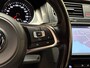 Volkswagen Golf 1.4 TSI GTE 204Pk Automaat (NAVIGATIE, PARELMOER, CLIMATE, ADAPTIVE CRUISE, SPORTSTOELEN, GETINT GLAS, PARKEERSENSOREN, NIEUWE APK, NIEUWSTAAT)