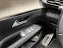 Peugeot 5008 1.2 PureTech GT-Line Automaat (MEMORY SEATS, FOCAL AUDIO, APPLE CARPLAY, 360 CAMERA, LEDER/ALCANTARA, ADAPTIVE CRUISE, STOELVERWARMING, KEYLESS, GETINT GLAS, LANE ASSIST, NIEUWSTAAT)