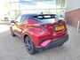 Toyota C-HR / C-HR+ 1.8 Hybrid BI-TONE NL-AUTO 1E-EIG STOEL/STUURVERW BLIND SPOT JBL-AUDIO KEYLESS NAVI CLIMA AD-CRUISE 18'' LM-VELGEN LED BLUETOOTH