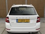 Skoda Fabia Combi 1.0 TSI Ambition Navigatiesysteem | Apple CarPlay/Android Auto Smartlink | Multifunctioneel stuurwiel | Cruise control | Airconditioning | DAB ontvangst | Parkeersensoren achter