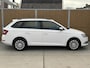 Skoda Fabia Combi 1.0 TSI Ambition Navigatiesysteem | Apple CarPlay/Android Auto Smartlink | Multifunctioneel stuurwiel | Cruise control | Airconditioning | DAB ontvangst | Parkeersensoren achter