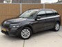Skoda Kamiq 1.0 TSI Business Edition Panoramadak | Half leer/alcantara | Stoelverwarming | Cruise & climate control | Sport grill zwart | Extra getint glas | Elektrisch verstelbare bestuurdersstoel | Keyless | Pakeersensoren voor en achter