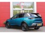 Peugeot e-5008 LAUNCH EDITION GT 325PK Dual Motor 73 kWh | PANORAMA SCHUIF / KANTELDAK | LEDEREN BEKLEDING NAPPA | ELEKTRISCH VERSTELBARE VOOR STOELEN, MET GEHEUGENFUNCTIE OP BESTUURDERSSTOEL | STOEL VERWARMING | STOEL MASAGE | ACHTERBANK VERWARMING | STUUR VERWARMING | WARMTE POMP | ALARM SYSTEEM | DRAADLOOS APPLE CARPLAY / ANDROID AUTO | DRAADLOZE TELEFOONLADER | VISIOPARK 360° HD CAMERA'S | DRIVE ASSIST 2.0 SEMI-AUTONOOMRIJDEN | SFEER VERLICHTING | DRAADLOZE TELEFOONLADER | ADAPTIVE CRUISE CONTROL | DODEHOEK DETECTIE | 7-PERSOONS |
